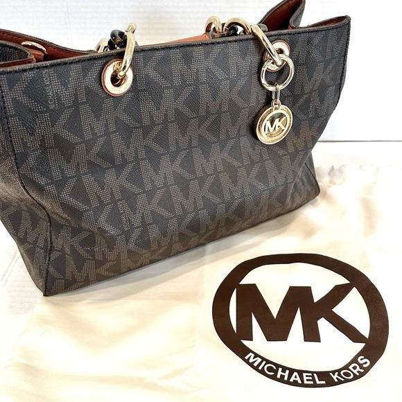 Michael Kors Signature Cynthia‎ Satchel Purse Women's Medium Brown Gold Hardware - Picture 2 of 8